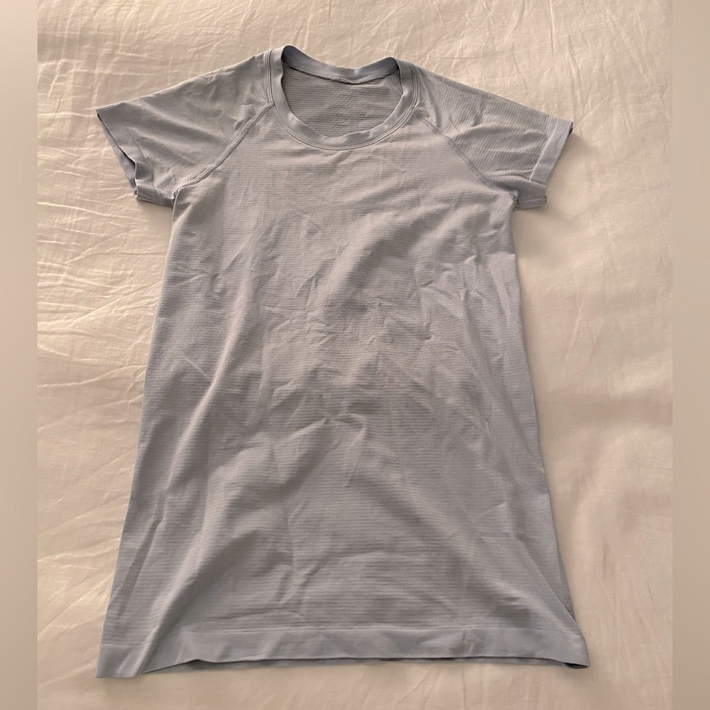 Lululemon swiftly tech short sleeve shirt size 6
